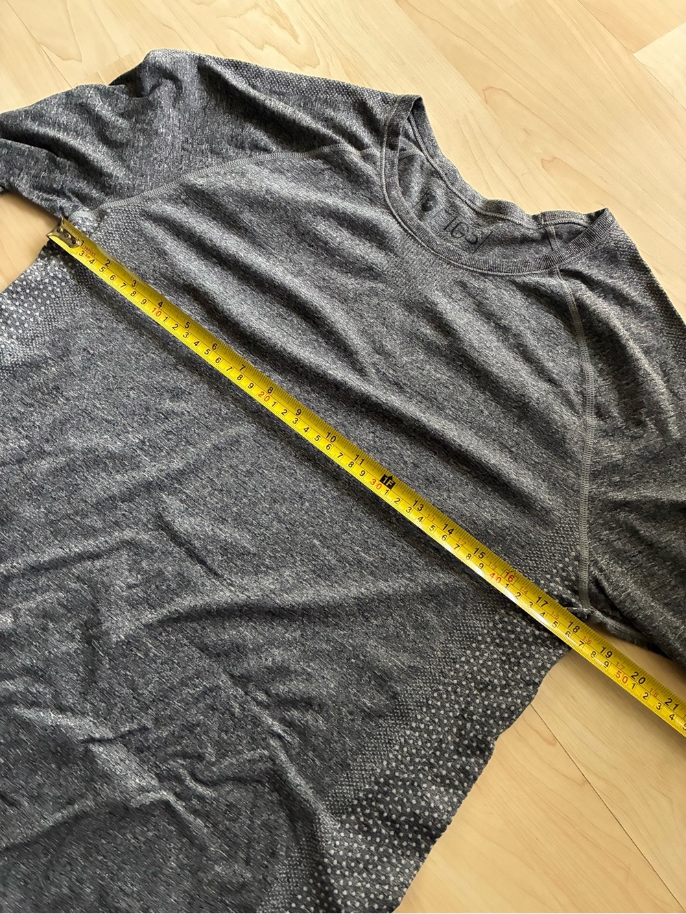 FICS Men's Gray Long Sleeve Crew Neck under scrub  Stretch Shirt Size M - Picture 4 of 4